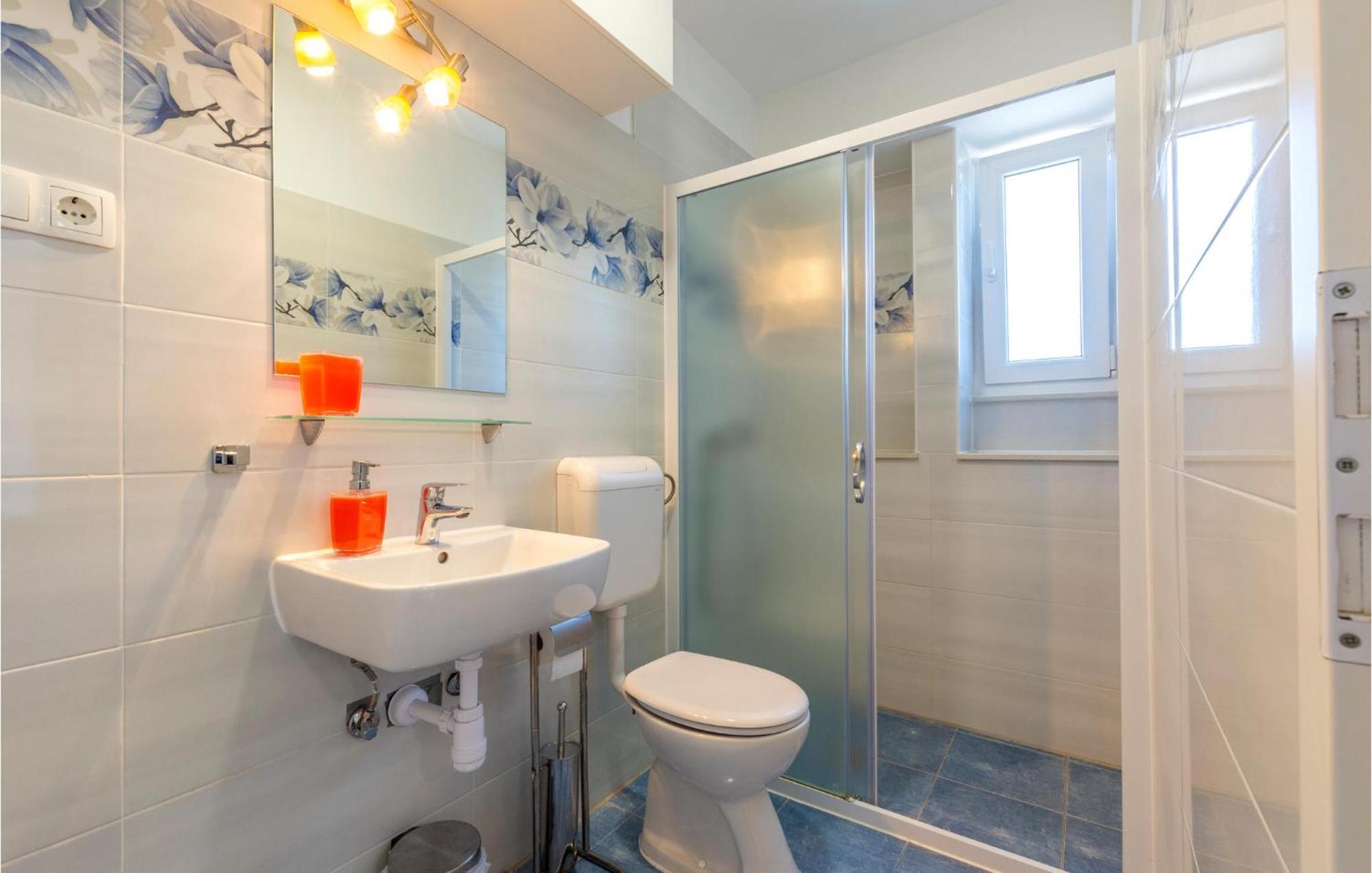 Gorgeous Apartment In Omis With Kitchen Esterno foto