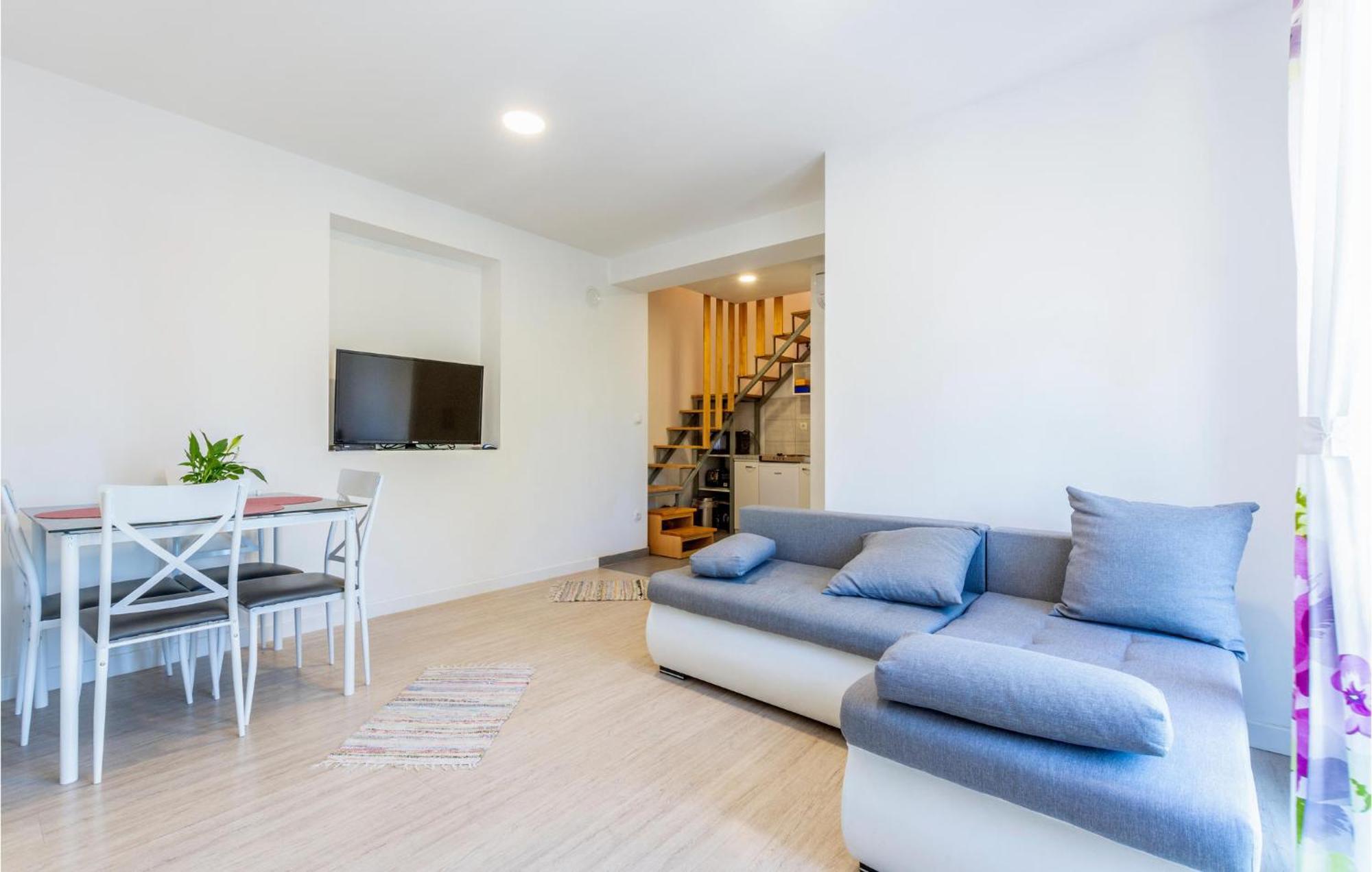 Gorgeous Apartment In Omis With Kitchen Esterno foto