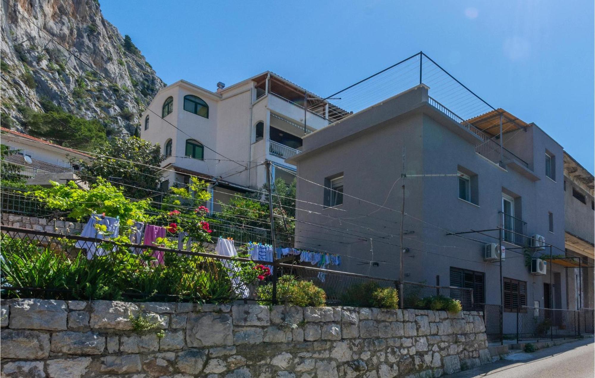 Gorgeous Apartment In Omis With Kitchen Esterno foto