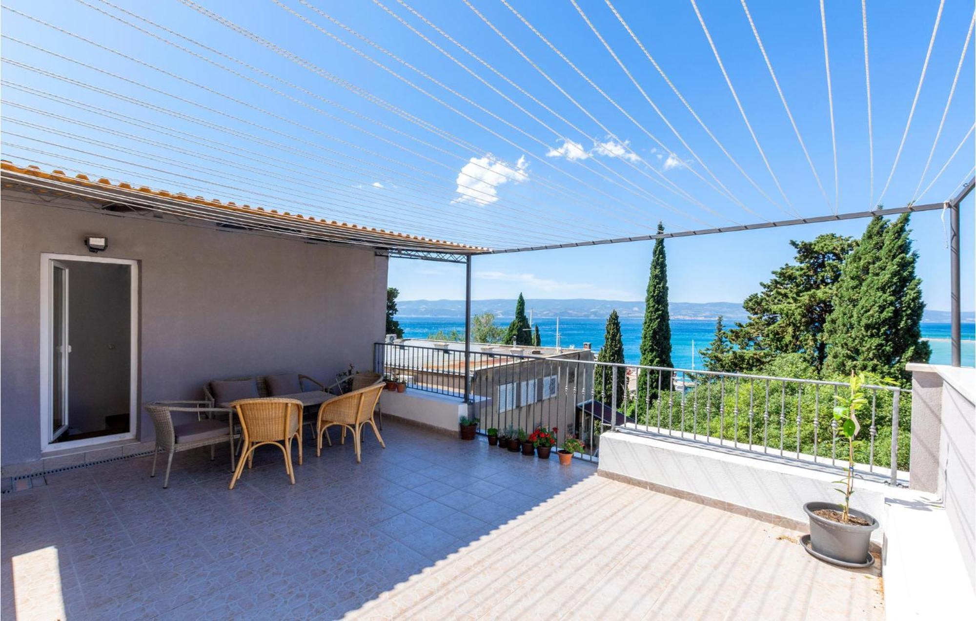 Gorgeous Apartment In Omis With Kitchen Esterno foto